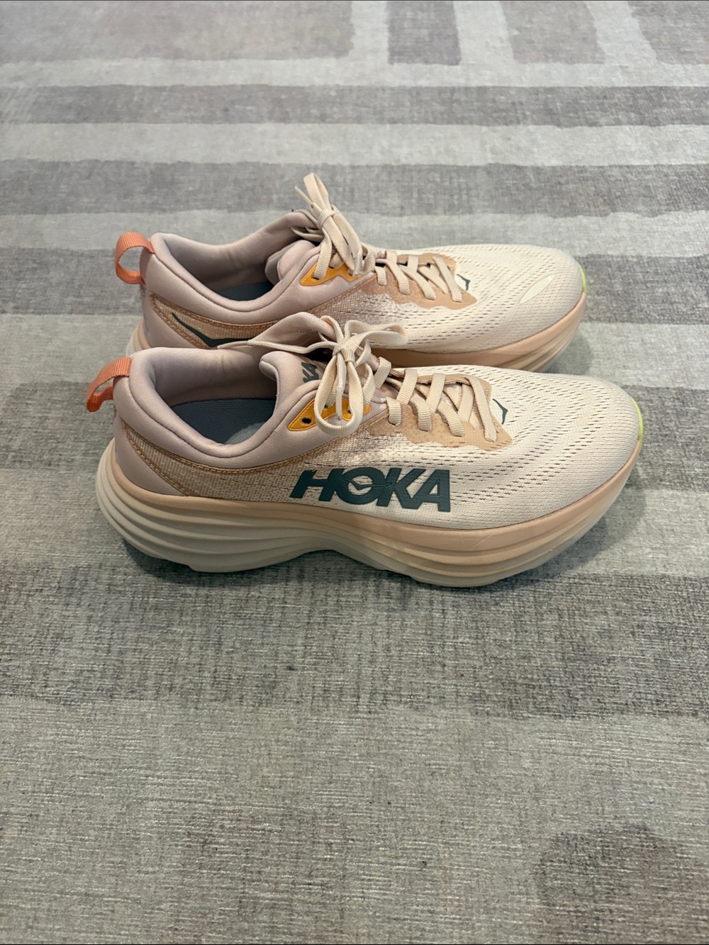 Hoka Women's Bondi 8 - Cream/Vanilla